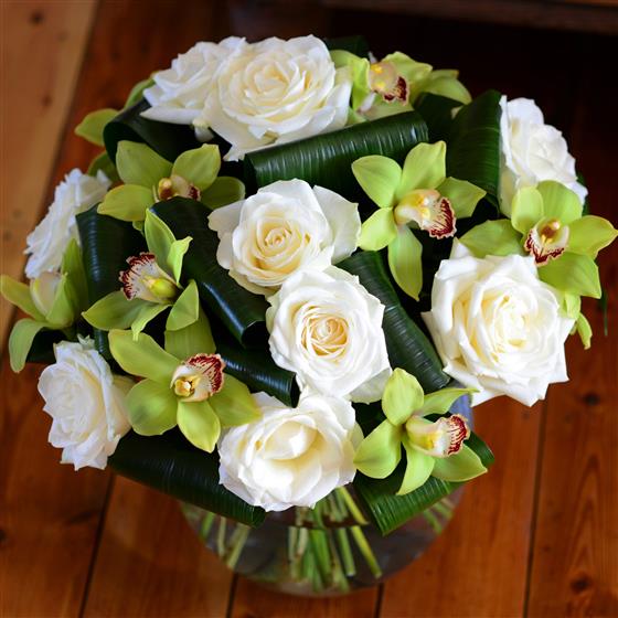 The Pure Elegance Bouquet