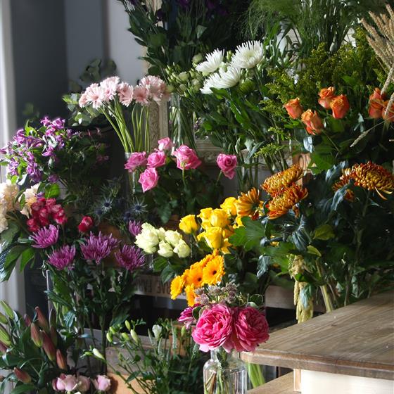 Florist Choice Bouquet - Hand-tied in Water