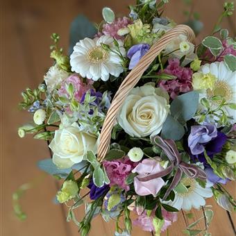 A Country Basket - Classic Elegance